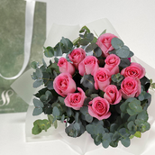 12 Pink Roses