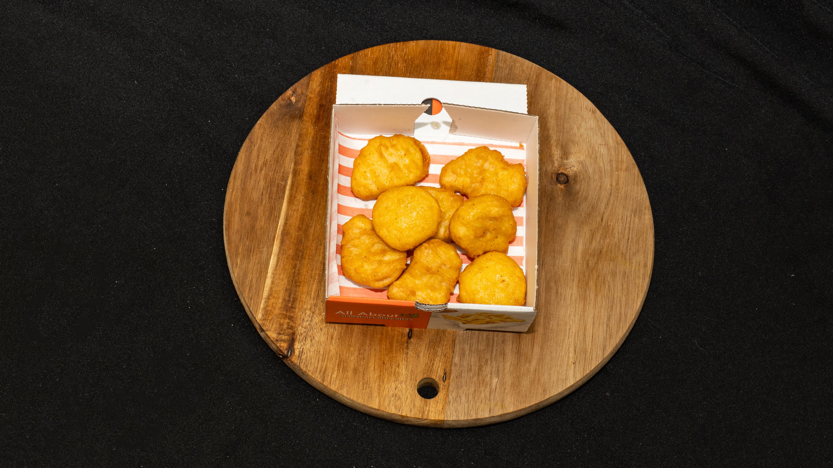 Chicken Nuggets (8pcs)