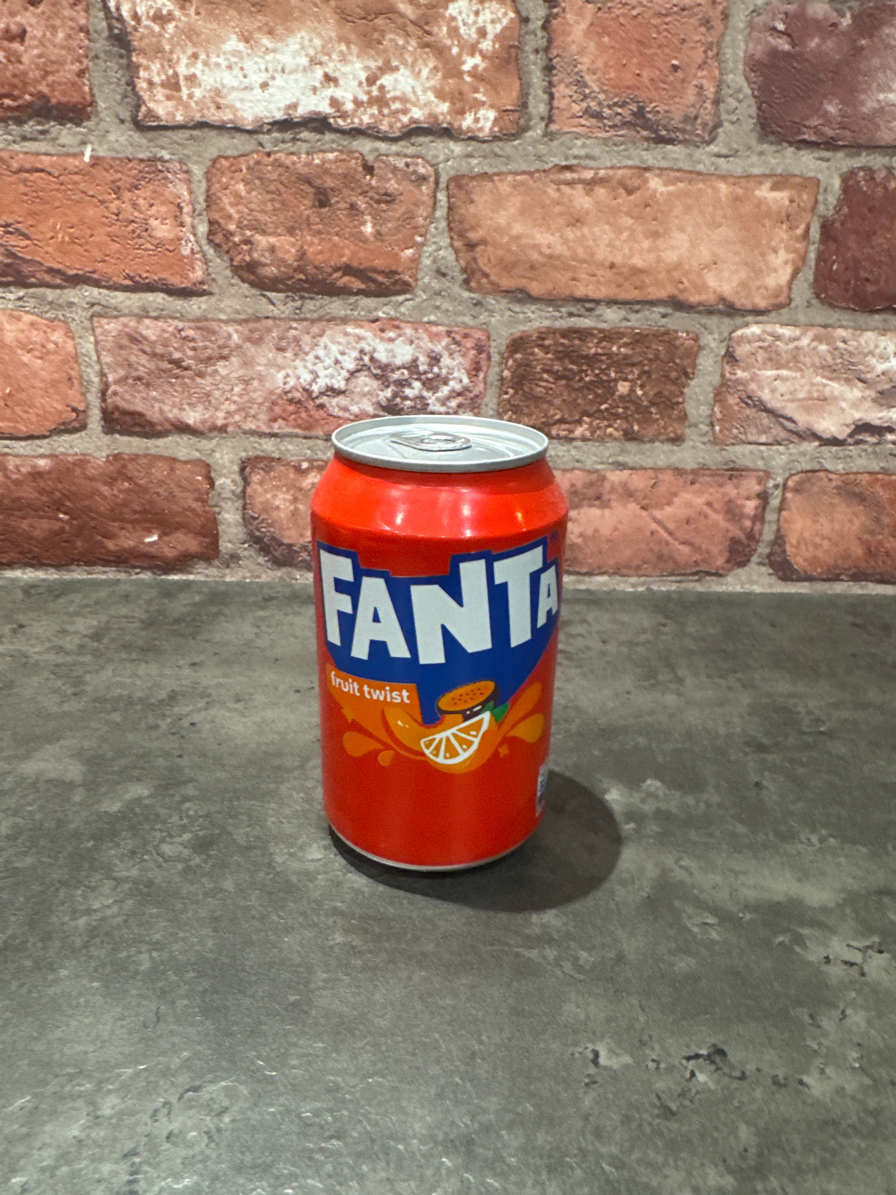 Fanta fruit twist