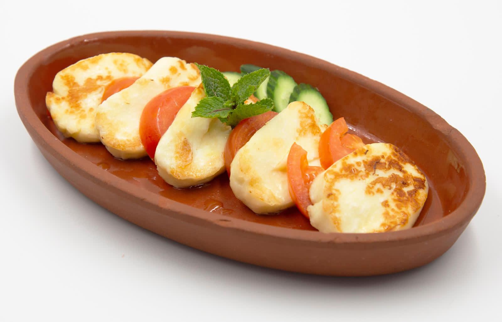 Grilled halloumi cheese