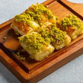Cream Stuffed Kollaj