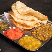 Halwa puri