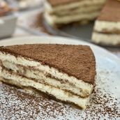 Tiramisu Cake