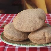 6 pieces of dry sen bread