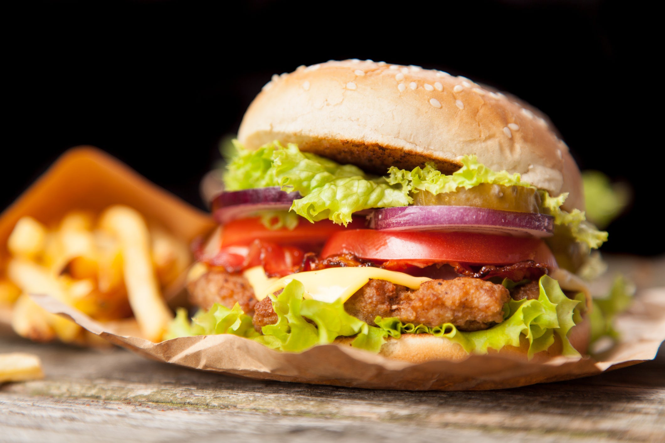 VEGAN GARLIC CHICKEN BURGER