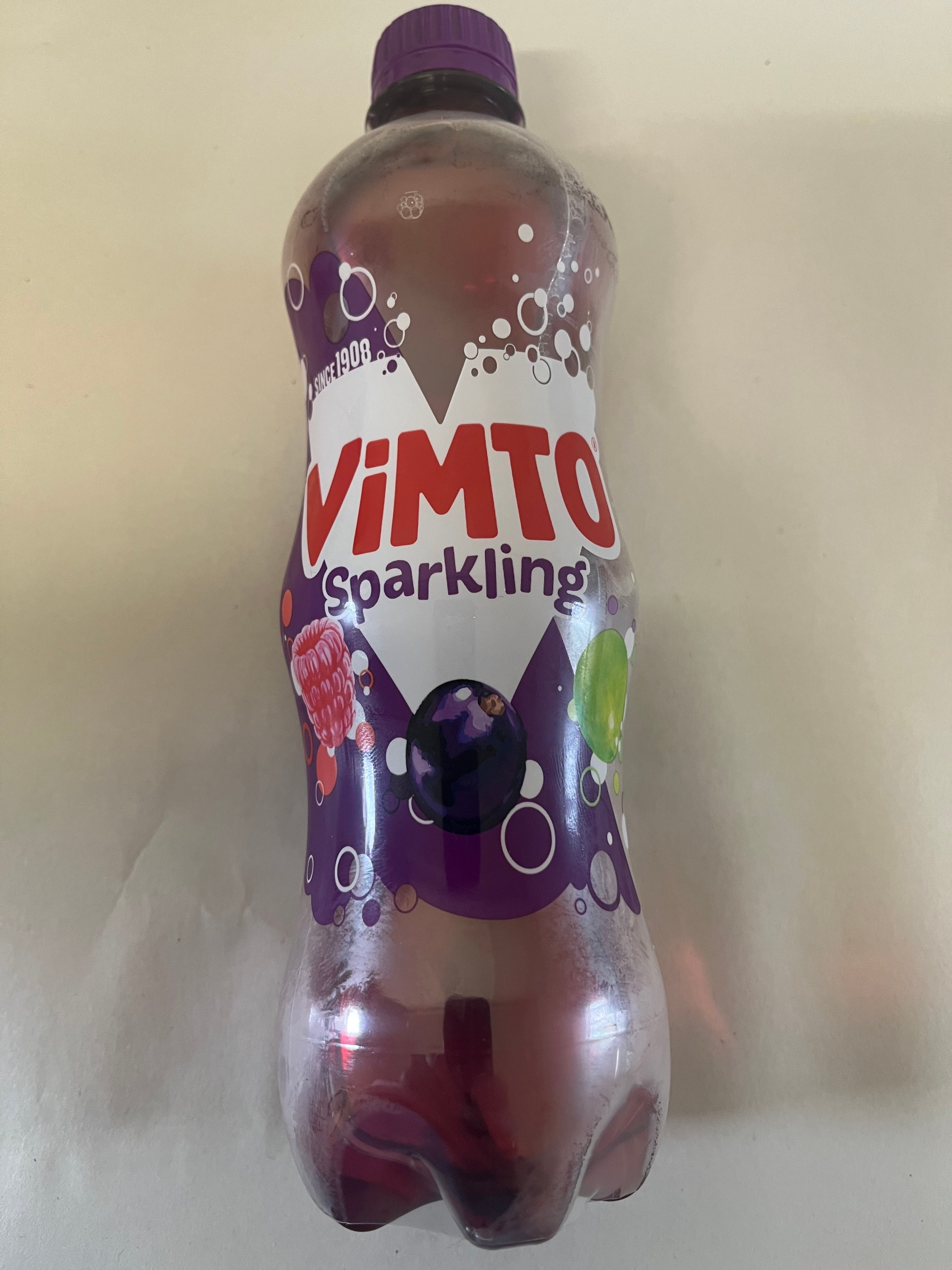 Vimto Fizzy (Bottled Drinks 500ml)