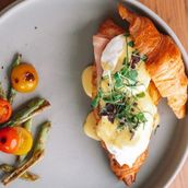 Eggs Benidict On Croissant 