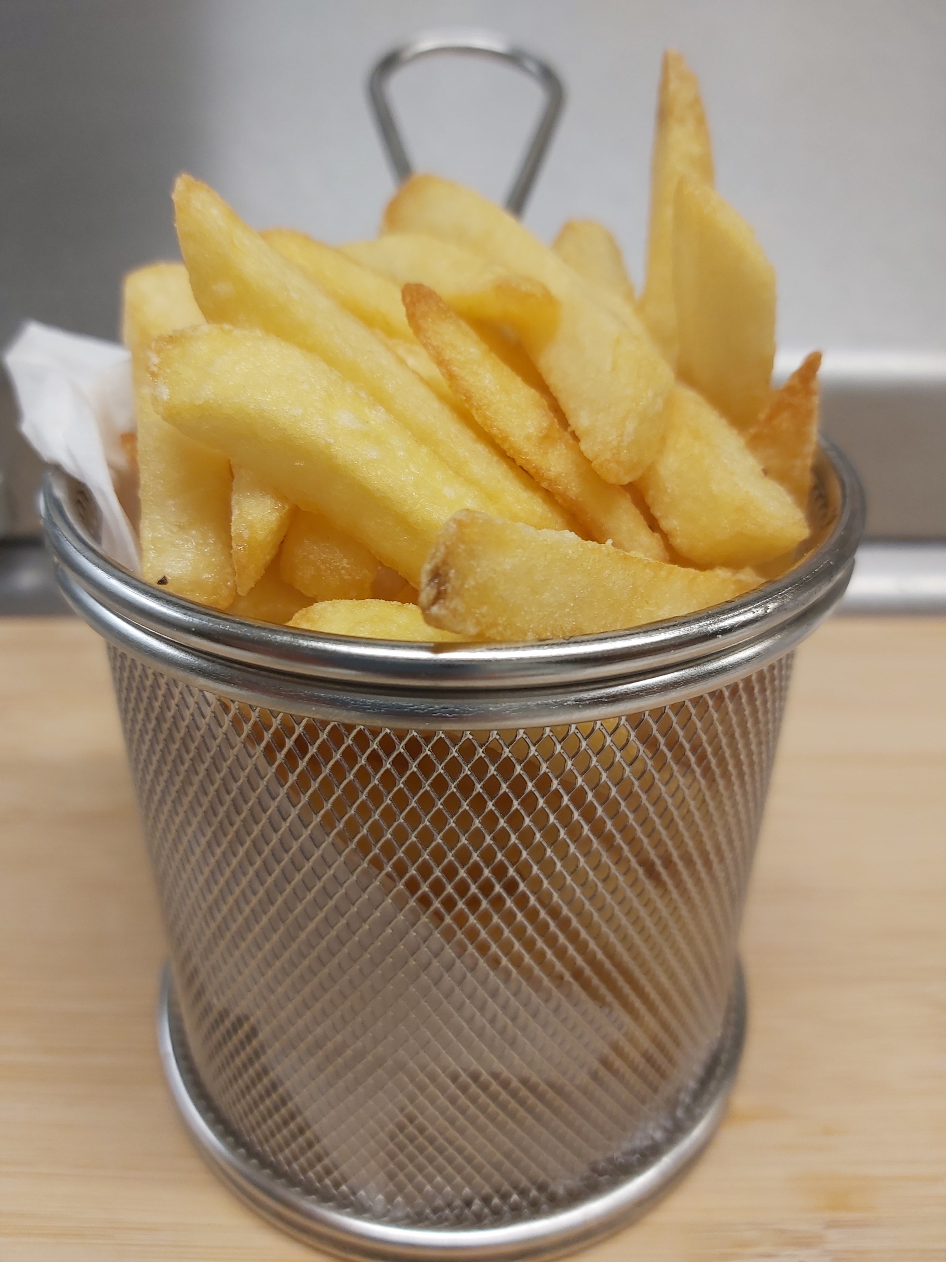 CHIPS (FRENCH FRIES)