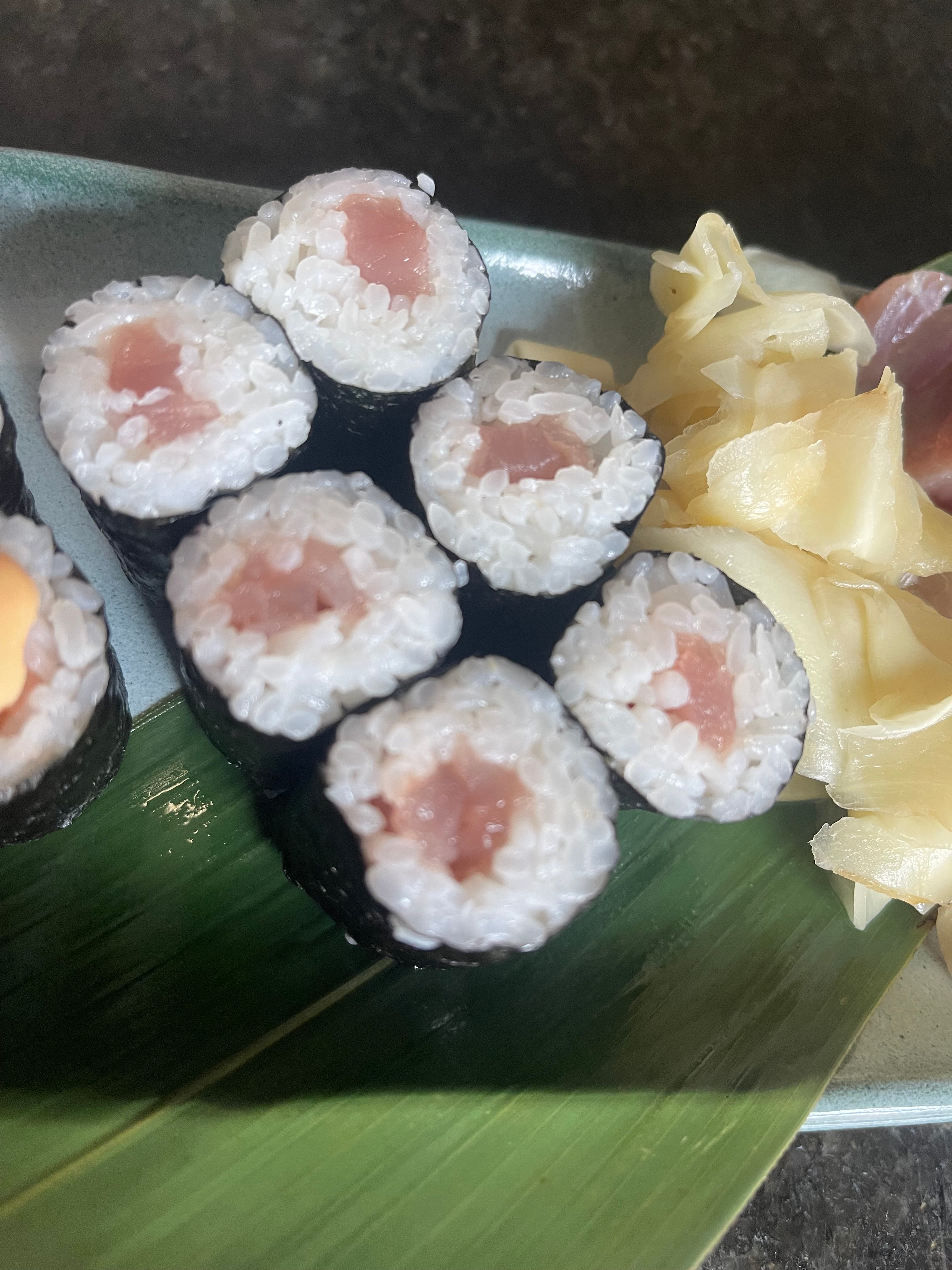 Maguro Maki Mono