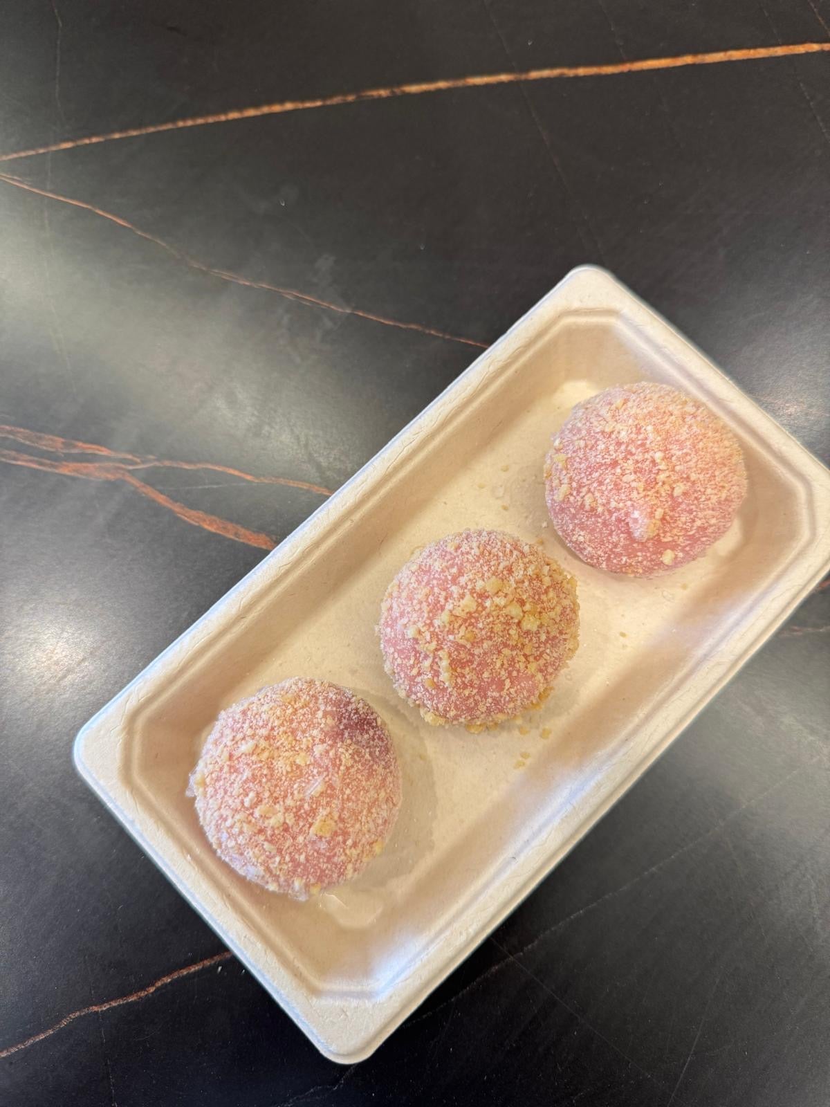 3 Pics Strawberry Cheesecake Mochi