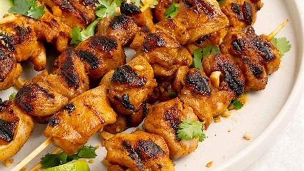 Chicken Skewers in Satay Sauce