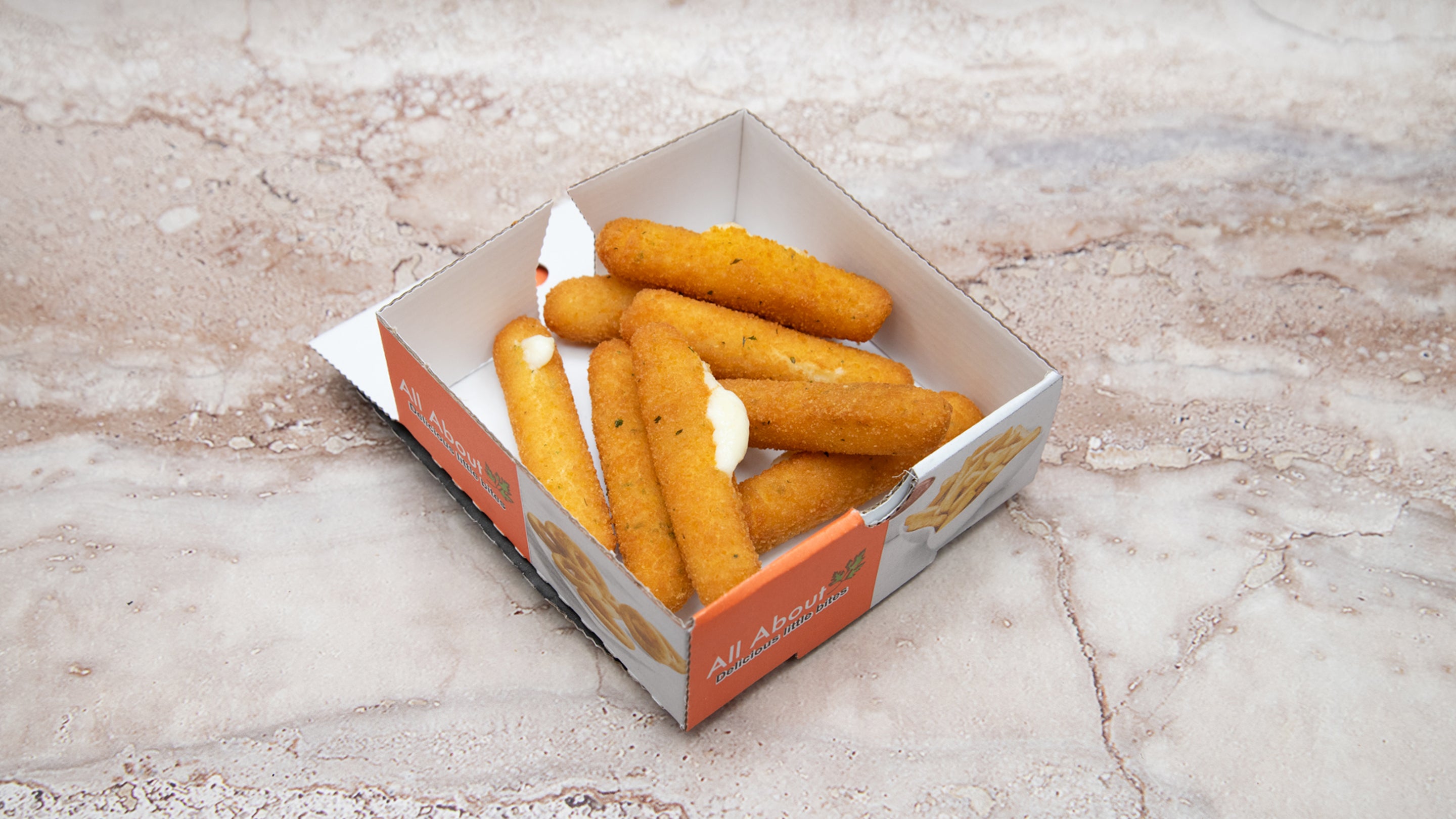 Mozzarella Sticks (8pcs)