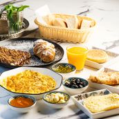 Mangrove Breakfast