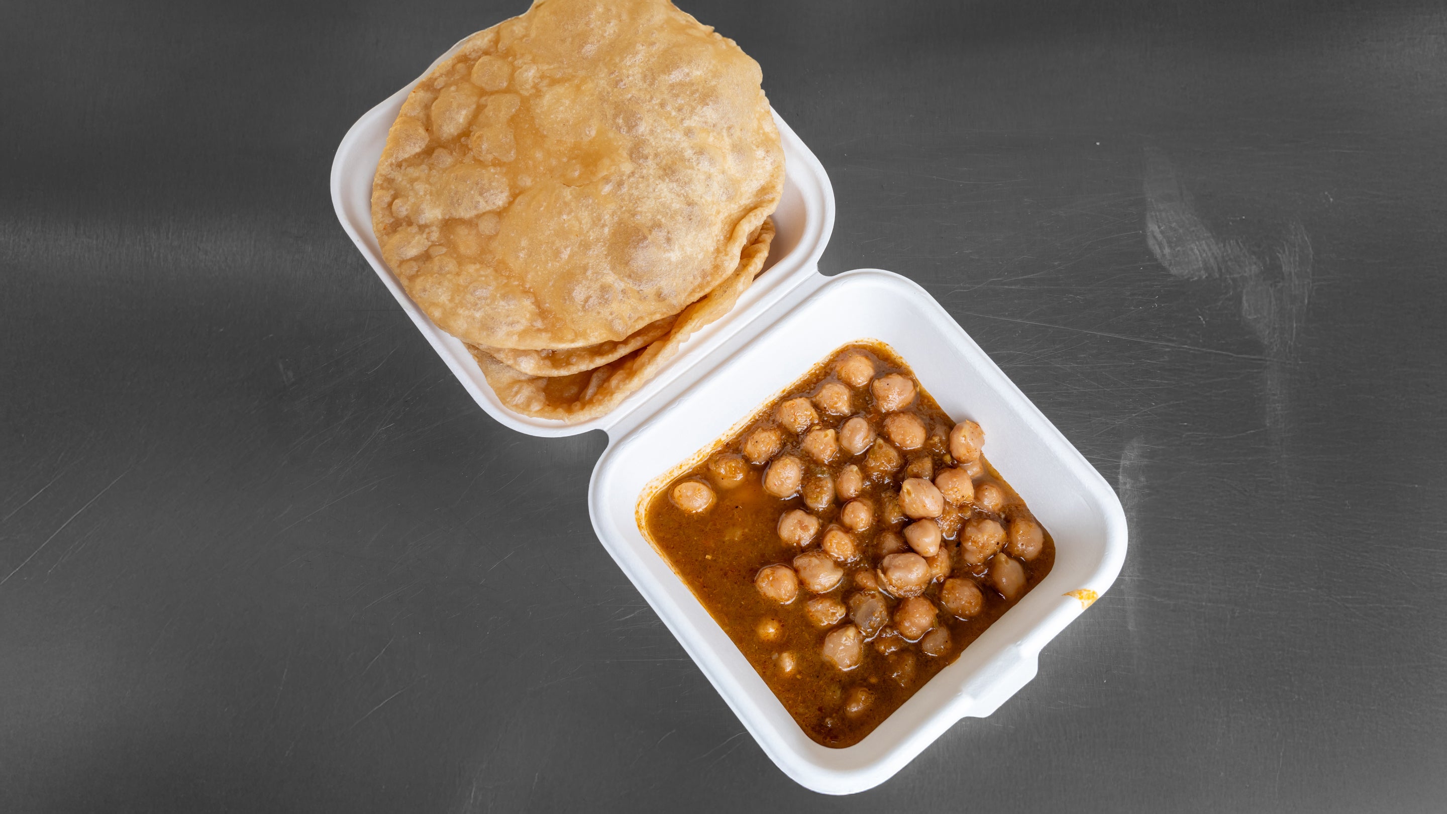 Chole Puri (3 Puri)