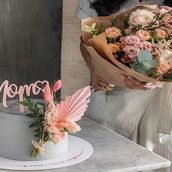 Mom Concrete Cake March Rose Bouquet