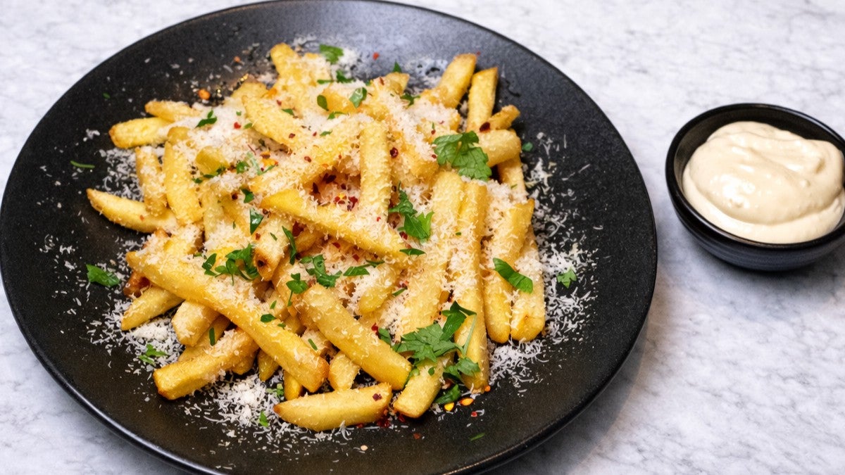Chili & parsley fries