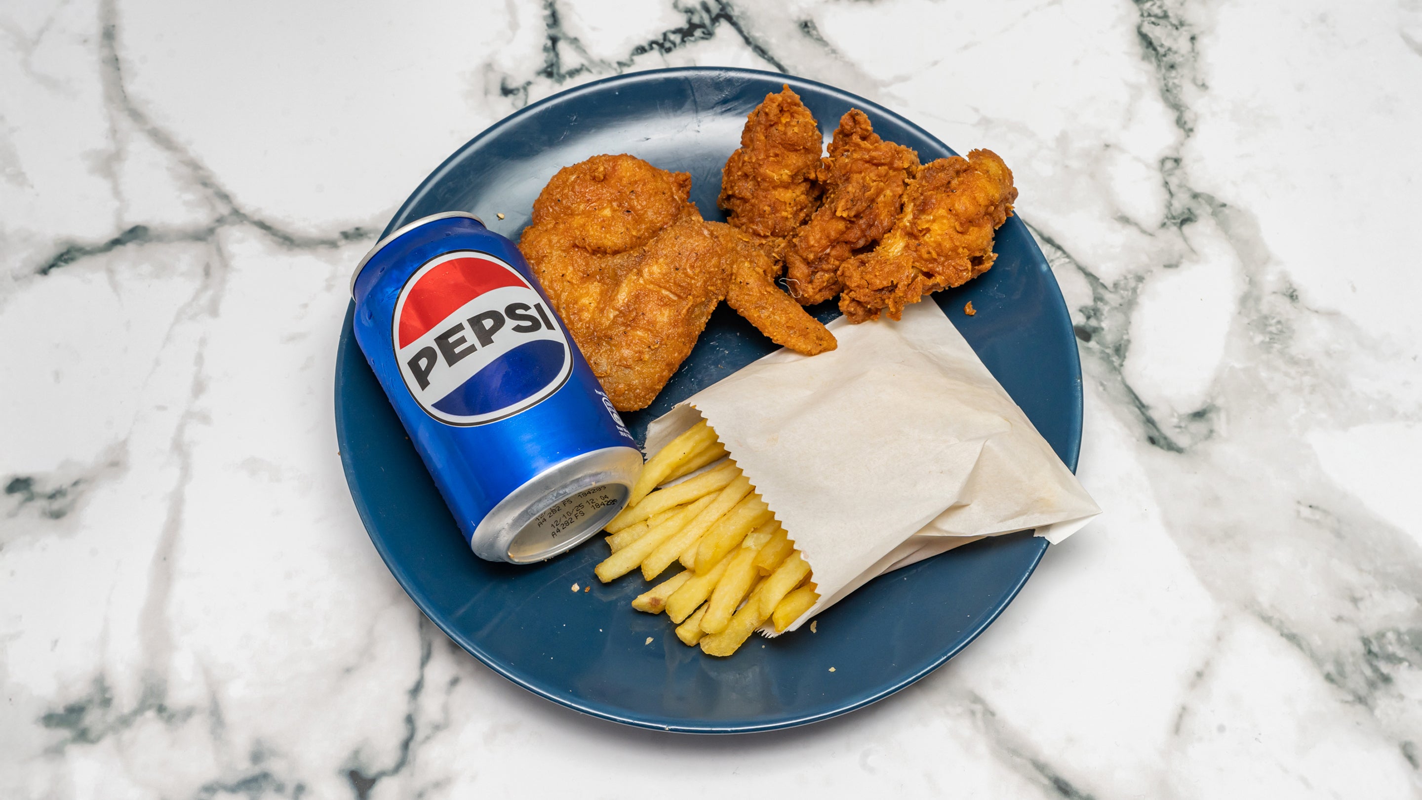 1 pcs chicken+3 hot Wings meal