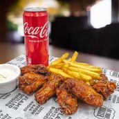 Traditional Chicken Wings Meal