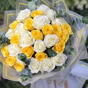 31 White And Yellow Roses