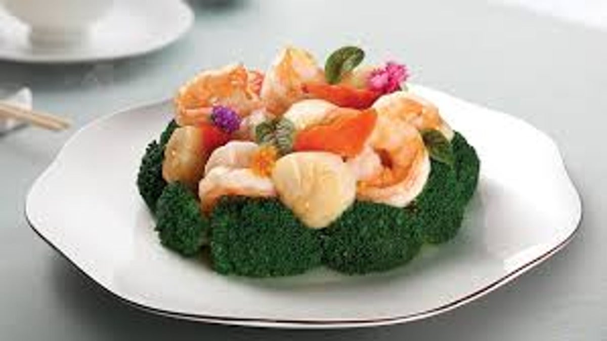 Stir-fried King Prawn and Scallop with Broccoli 西蘭花炒帶子蝦球