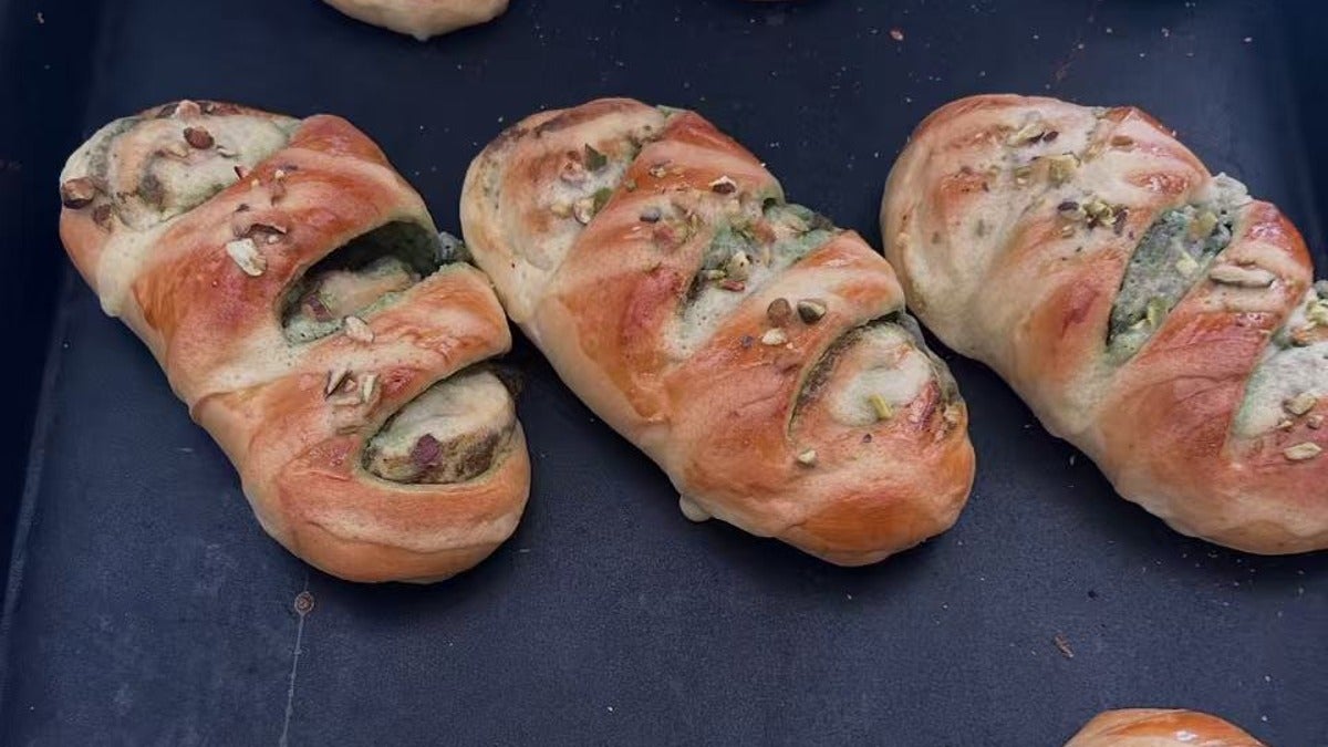 开心果包 Pistachio Bun