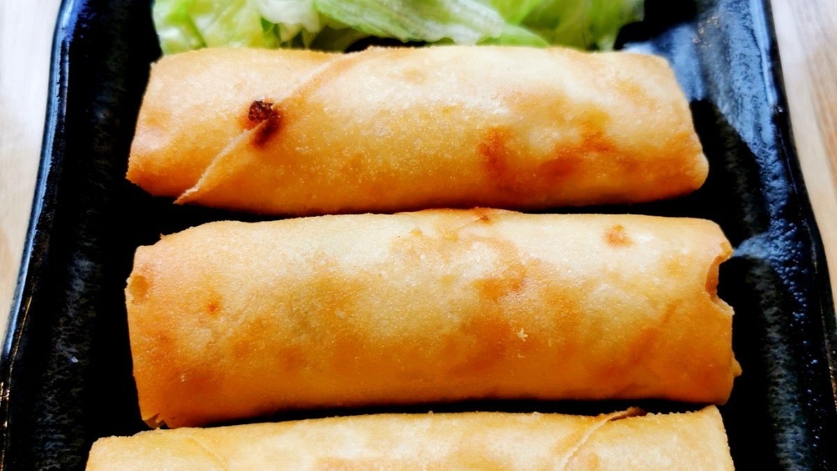 Chicken and Cheese Spring Rolls 芝士鸡春卷