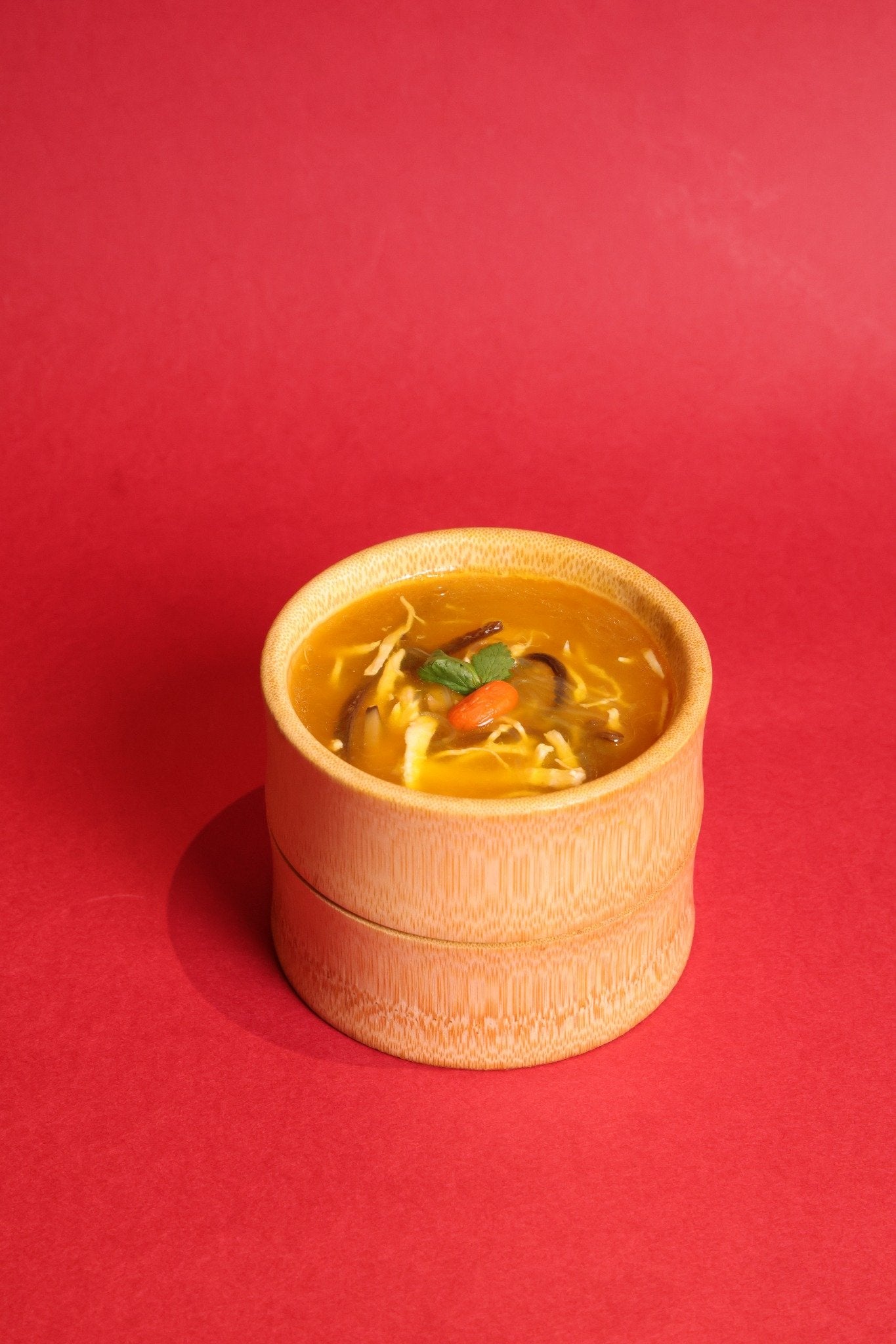 Golden Chicken Broth Soup 金碧辉煌如意盅 (金汤碗仔翅)