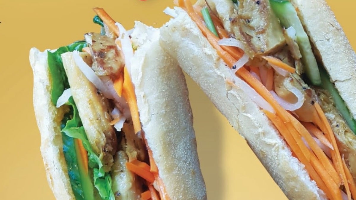 BM3. Lemongrass Chick’n (Bánh mì ‘Gà Sả’)