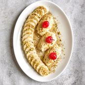 Kashta With Honey & Banana  (قشطة بالعسل و الموز)