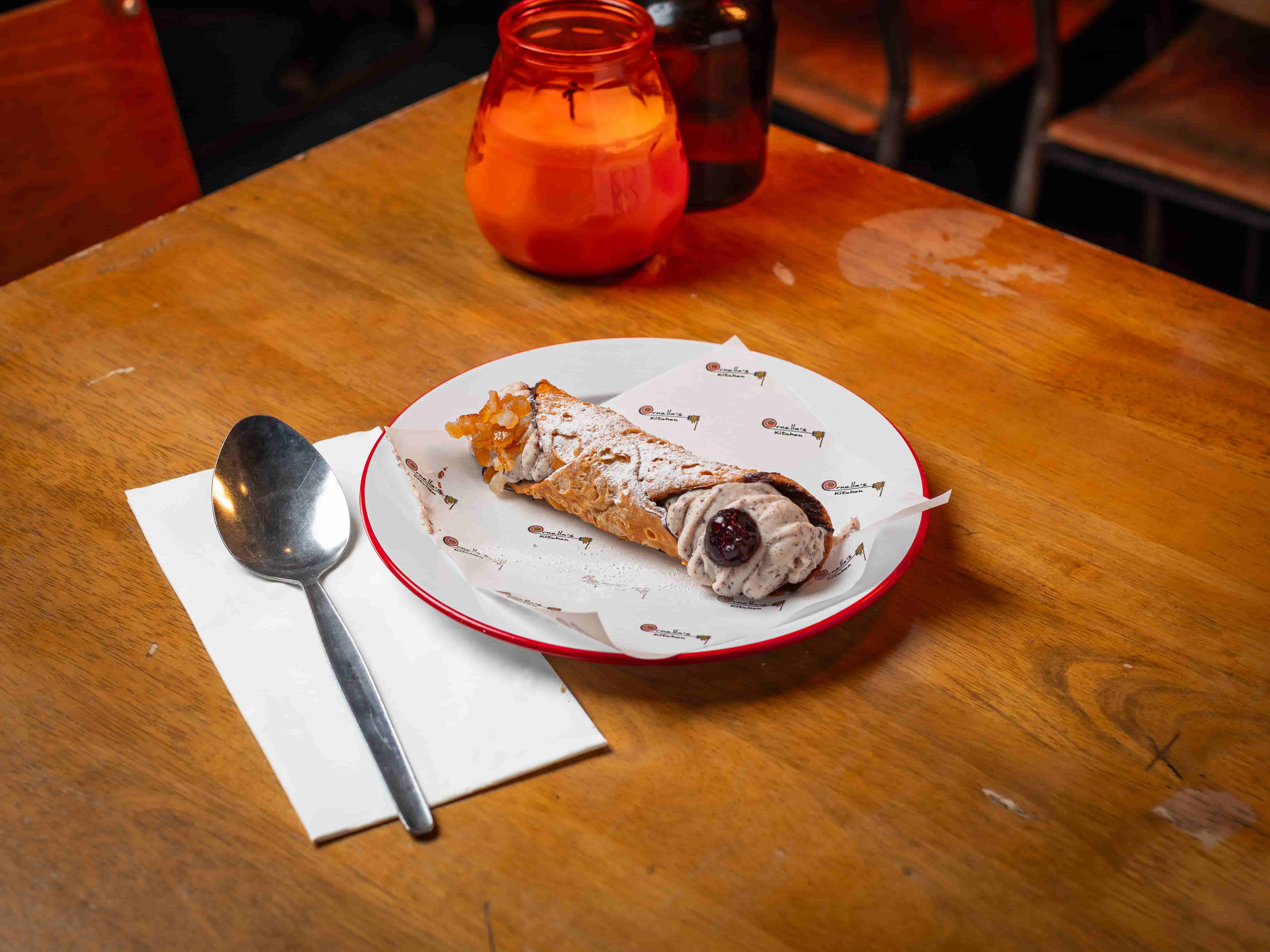 Classic Sicilian Cannoli (v)