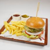 Chicken Pesto Burger 