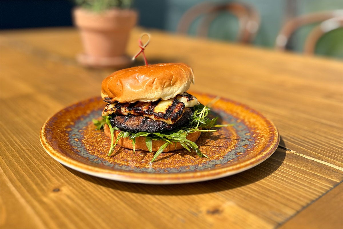 Mushroom & Halloumi Burger