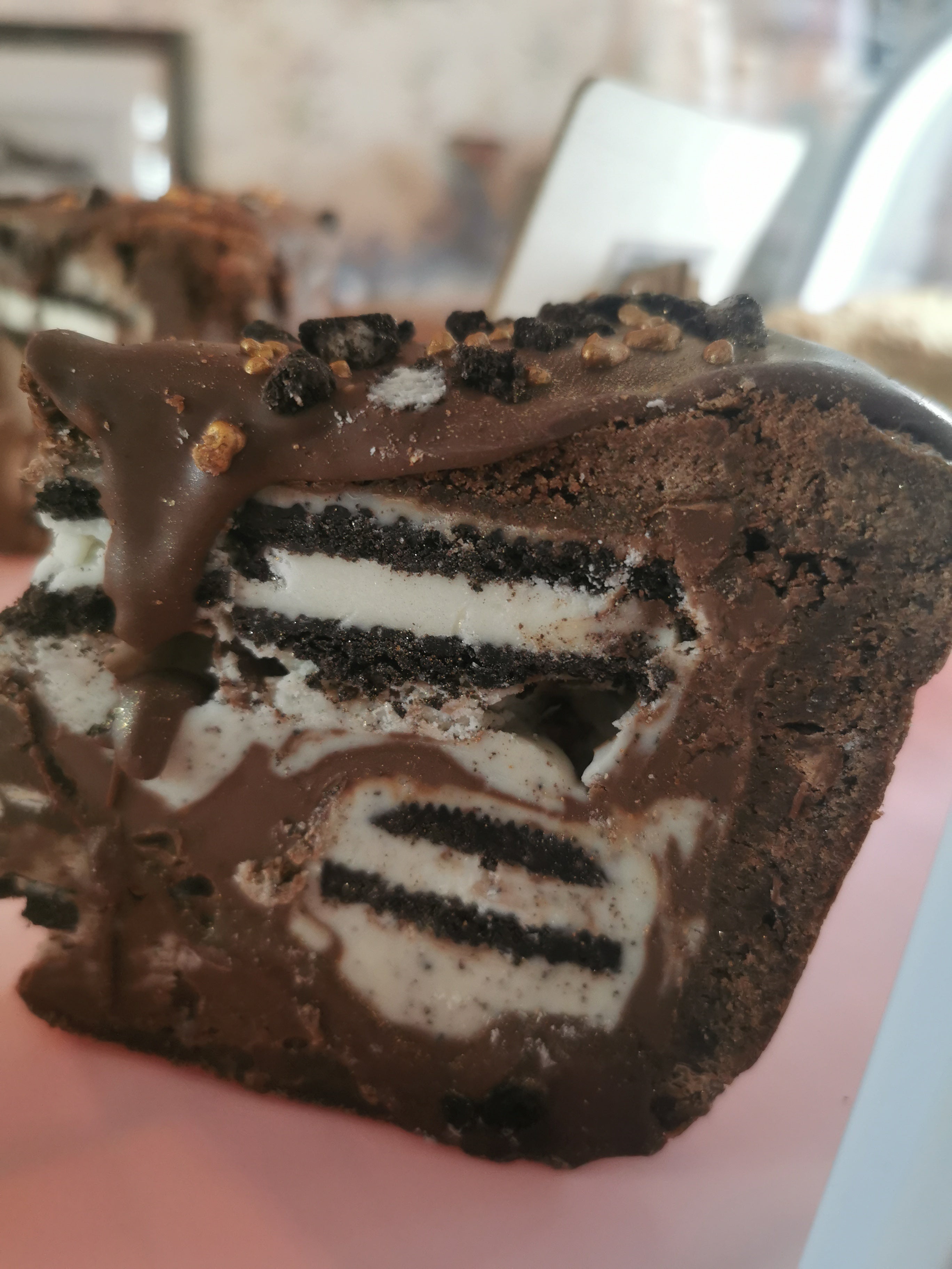Cookies & cream brookie pie
