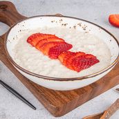 STRAWBERRY OATS MEAL