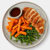  Bbq Chicken Breast With Crisp Green Beans And Spicy Sweet Potato Fries, With Tangy Bbq Sauce
