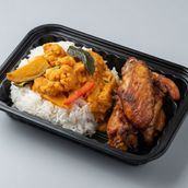 Red Curry With White Rice And 3 Chicken Wings 