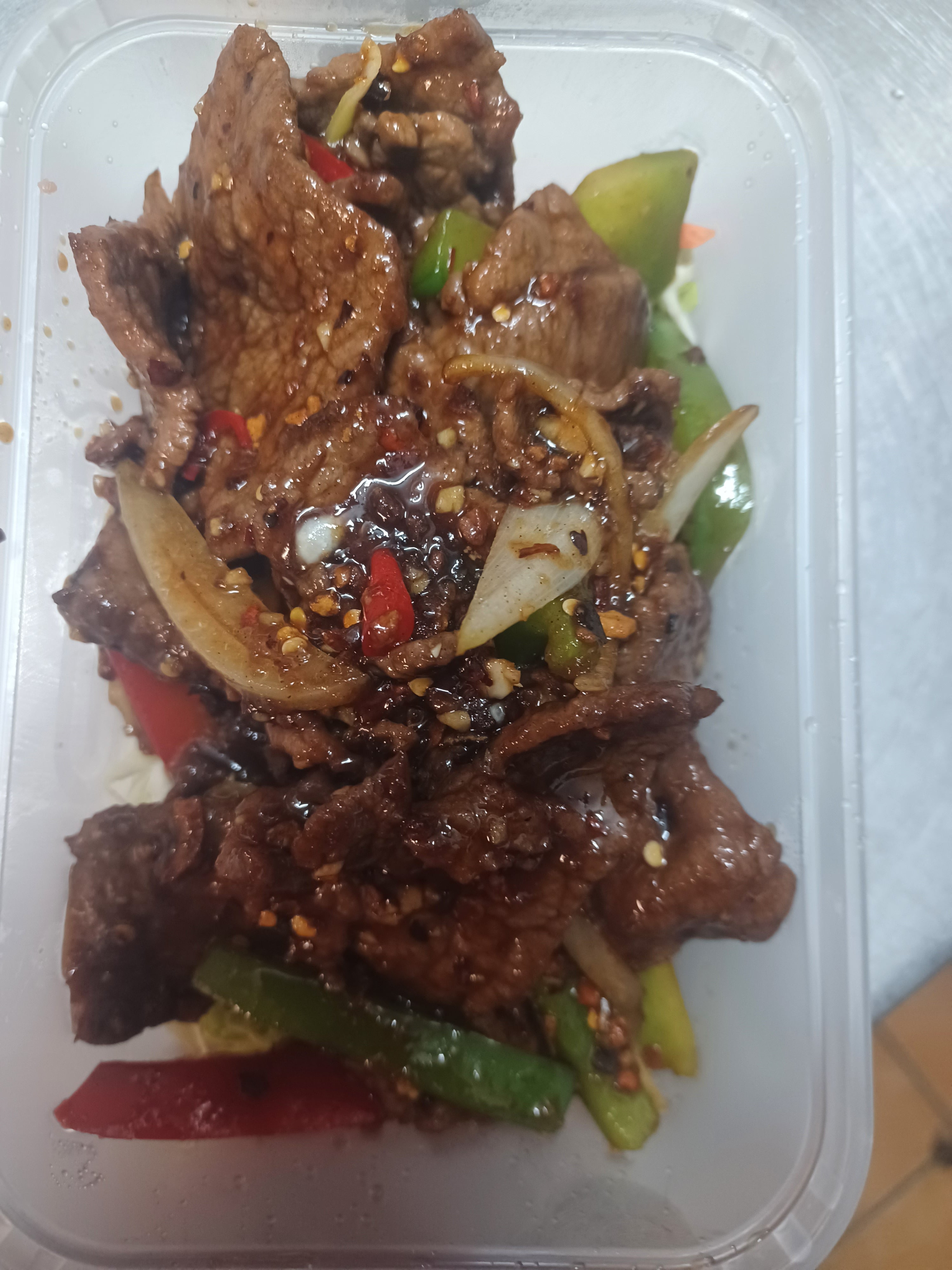 87. Thai Style Stir Fried Beef with Garlic & Chilli Oil (Wow)