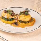 POLENTA EGGS BENEDICT