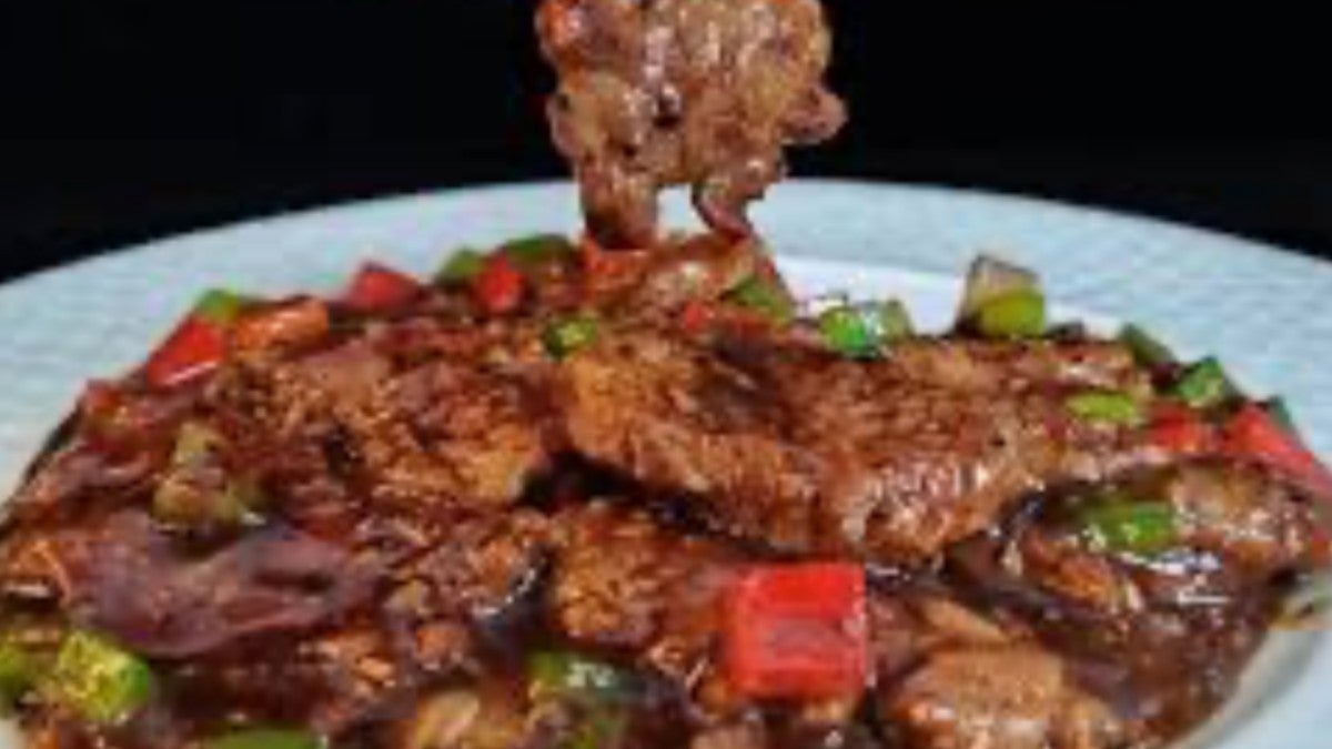 19 Beef with Black Pepper 黑椒牛肉 (Mild 微辣)