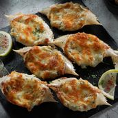 Crab Sheild Stuffed With Seafood And Cheeee 