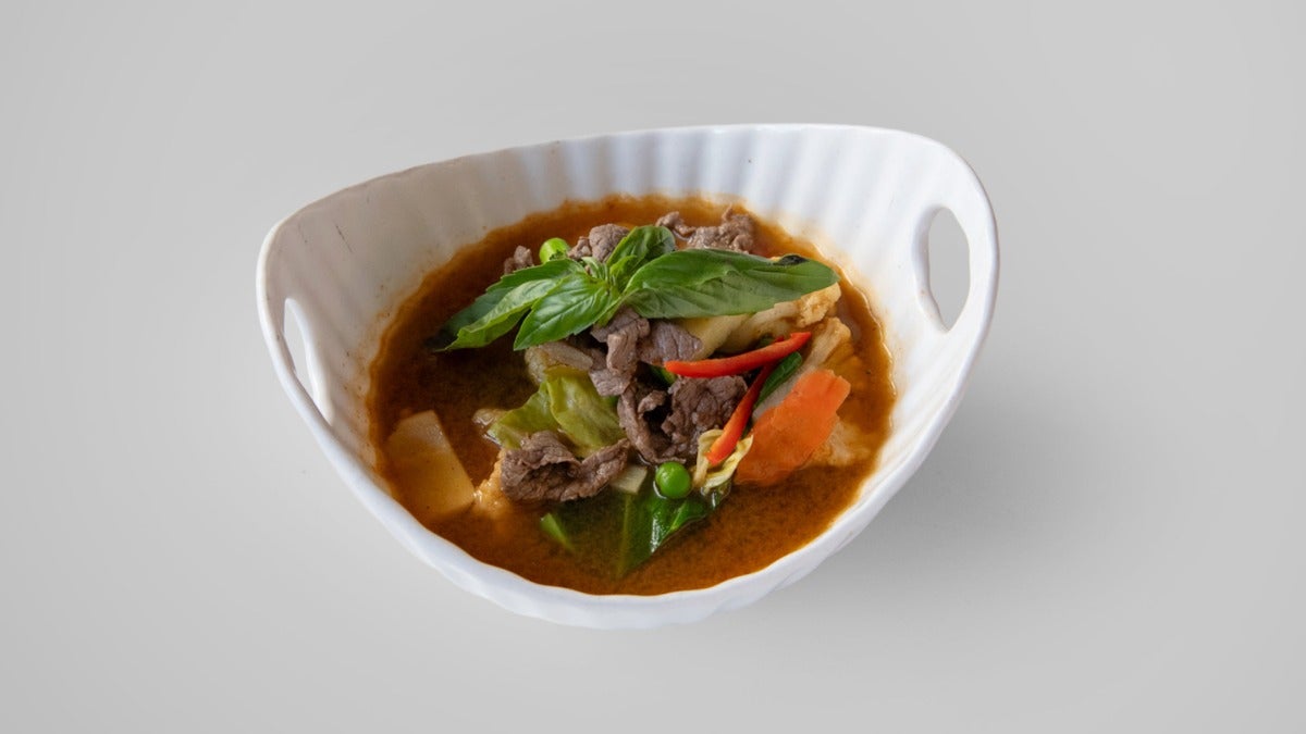 BEEF JUNGLE CURRY WITH JASMINE RICE