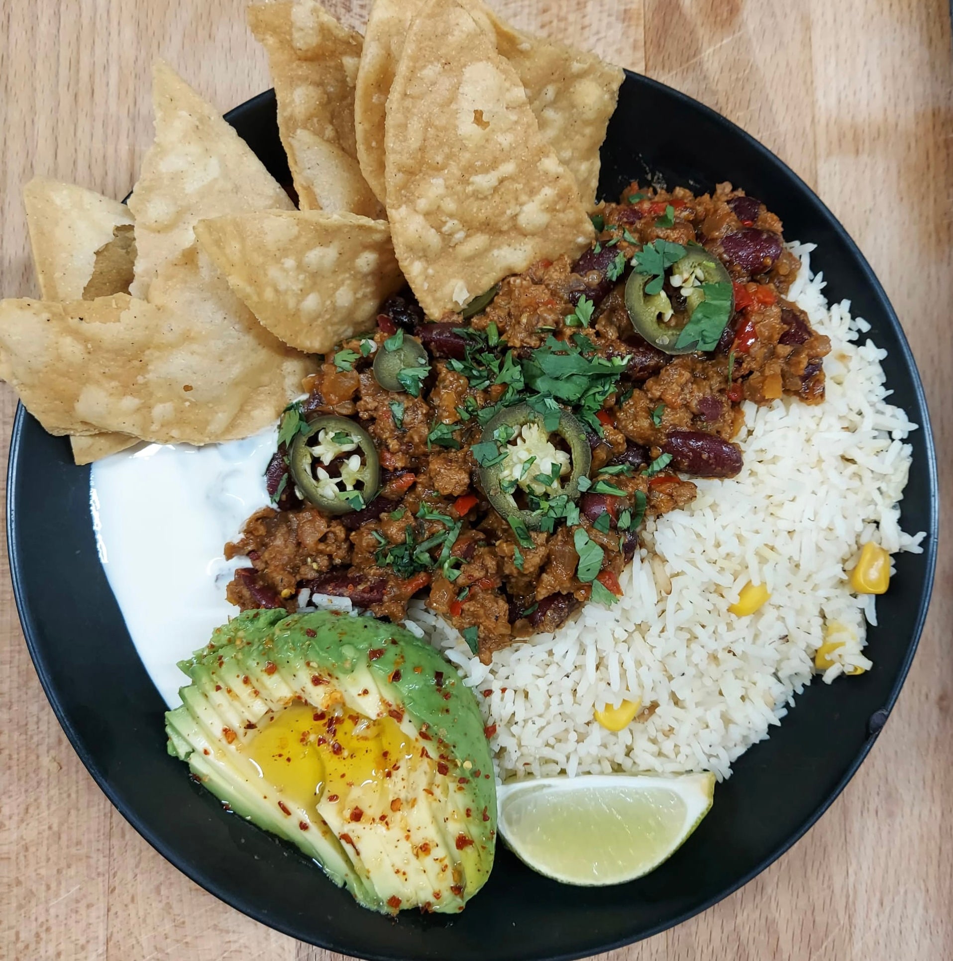 Nuestro chili con carne in a bowl