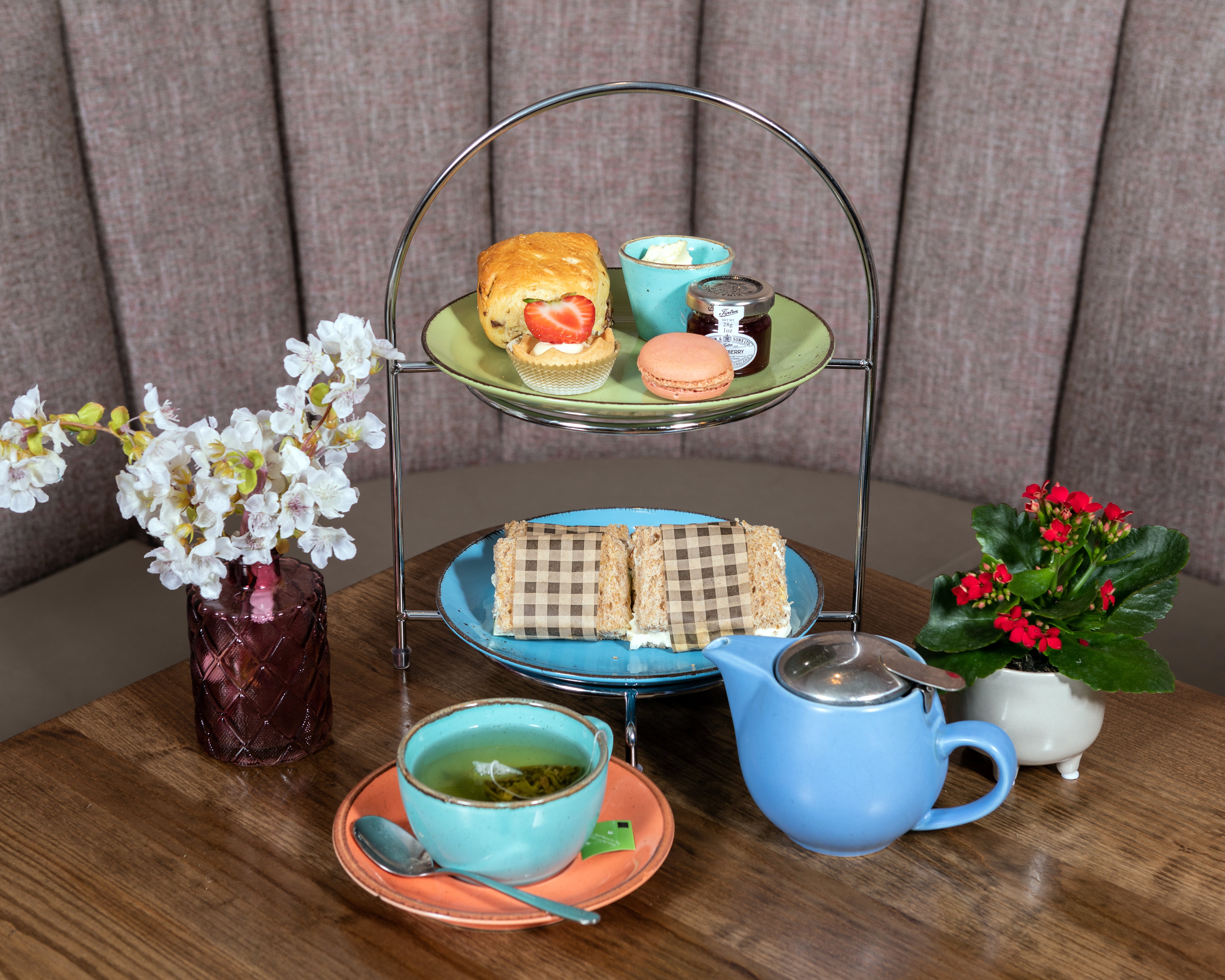 AFTERNOON TEA FOR ONE