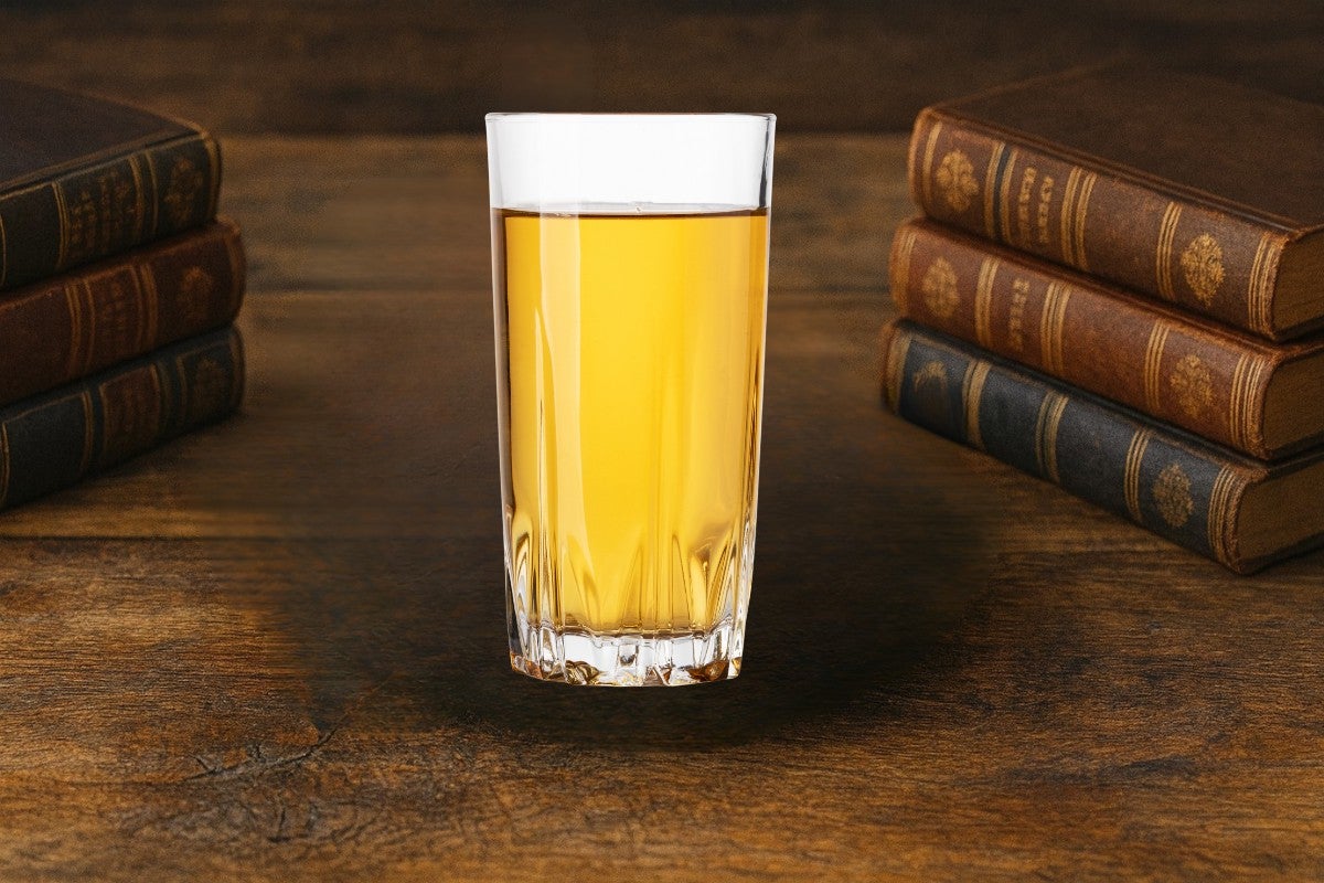 Fresh Cold-Pressed Apple Juice
