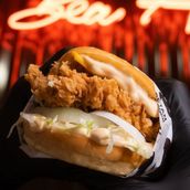 RETAN chicken burger