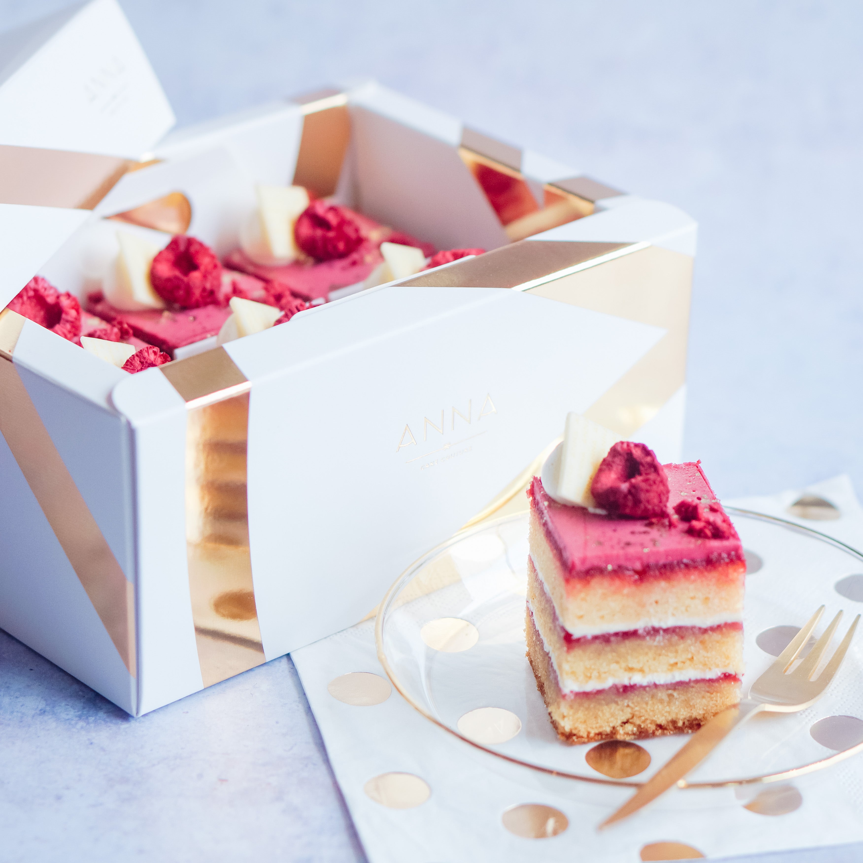 Vanilla & Raspberry CubiCake