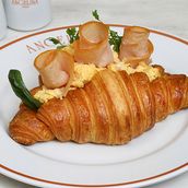 Angelina Croissant