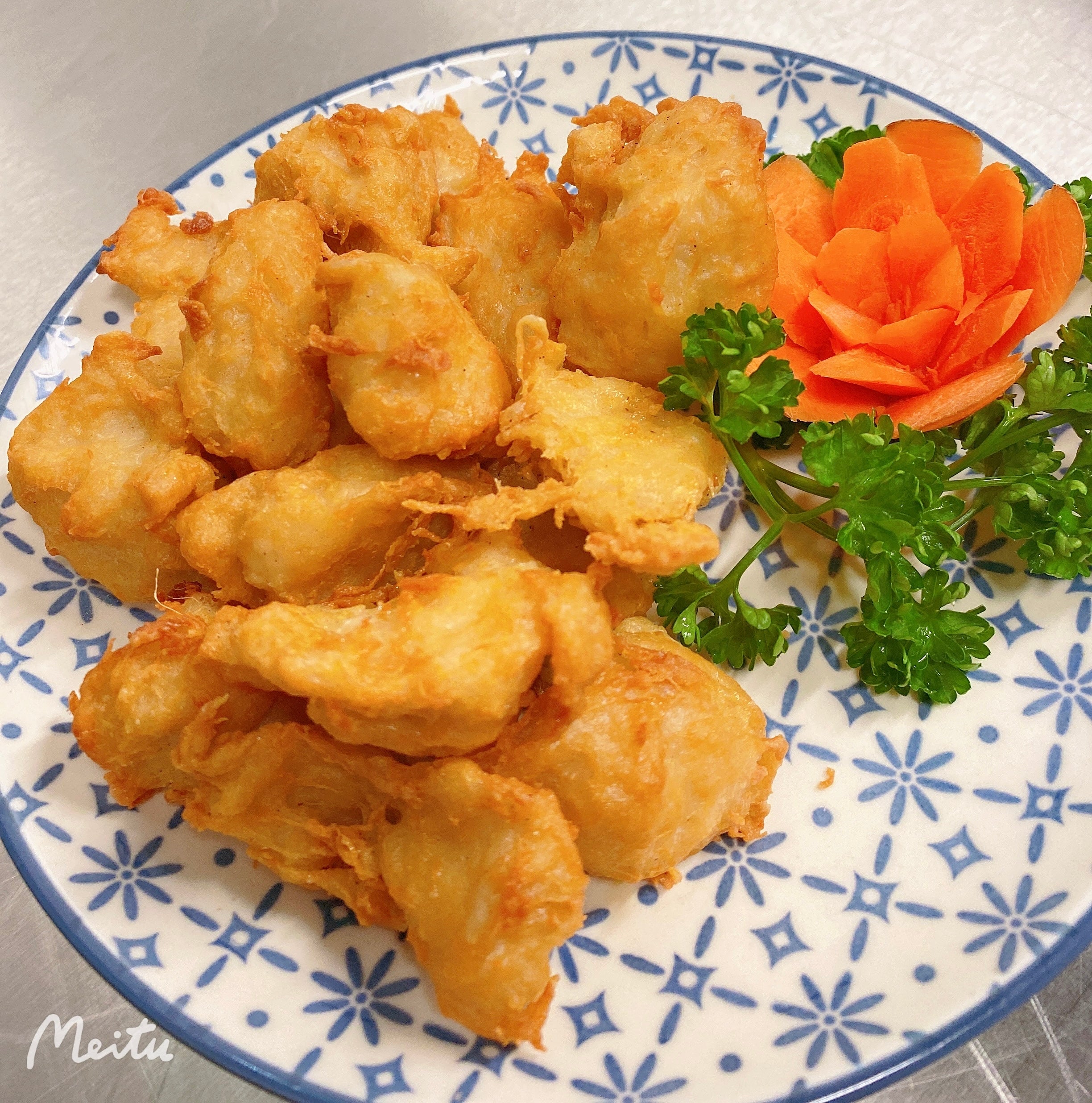 Vegan deep-fried Chicken pieces��