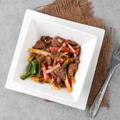 Stir-Fried Beef with Sweet Basil ��