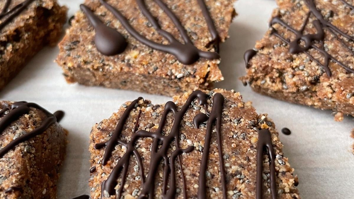 Healthy No-Bake Vegan Mocha Chia Bars